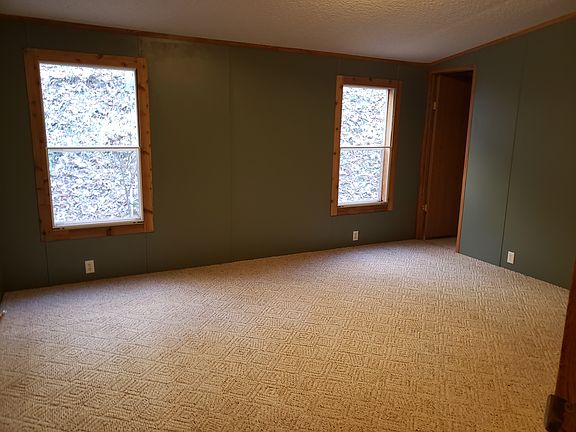 2nd image of 142 Conn Br