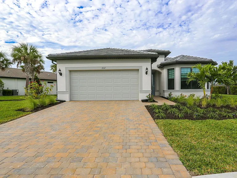 1937 Yellowfin Cir — Photo 8