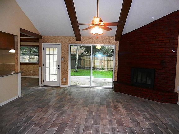 3rd image of 3130 Park Garden Dr