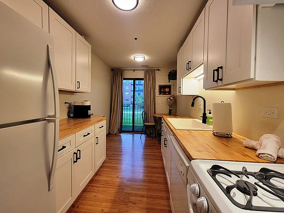 4th image of 780 Weidner Rd APT 100