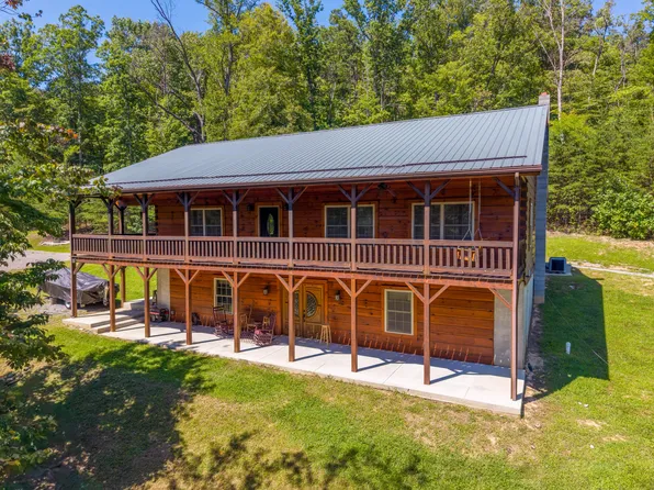 5809 Twine Hollow Rd, Salem, VA 24153