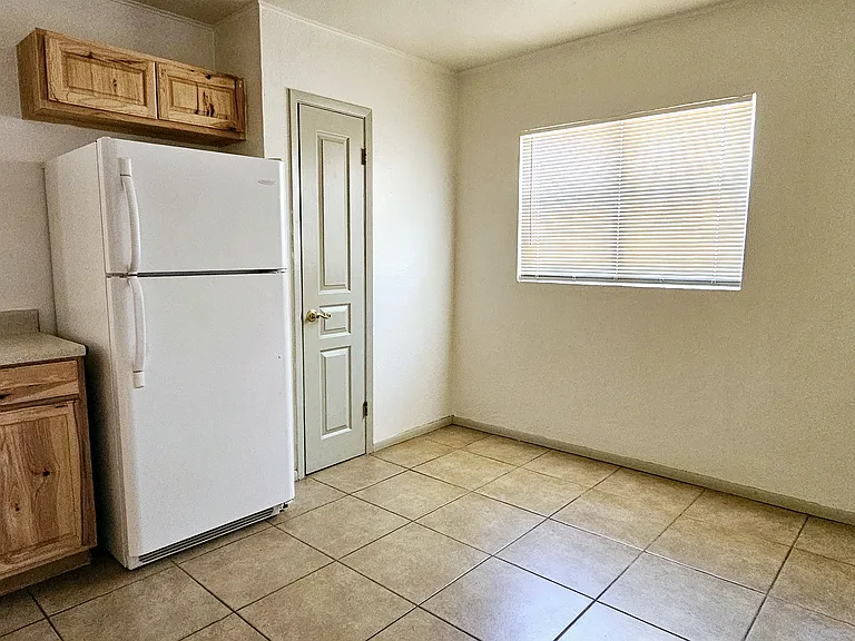 1120 N Miranda St — Photo 10