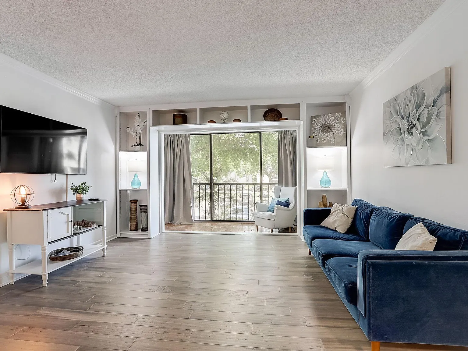 3134 Lake Pine Way — Photo 3