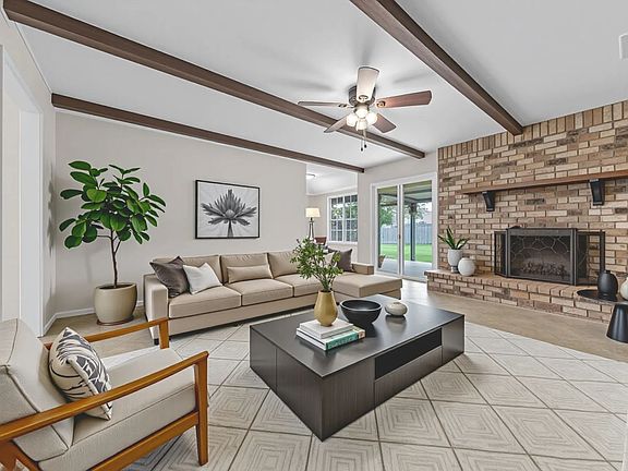 4th image of 2300 Zinnia Ct