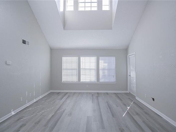 5th image of 3266 Haviland Ct APT 302