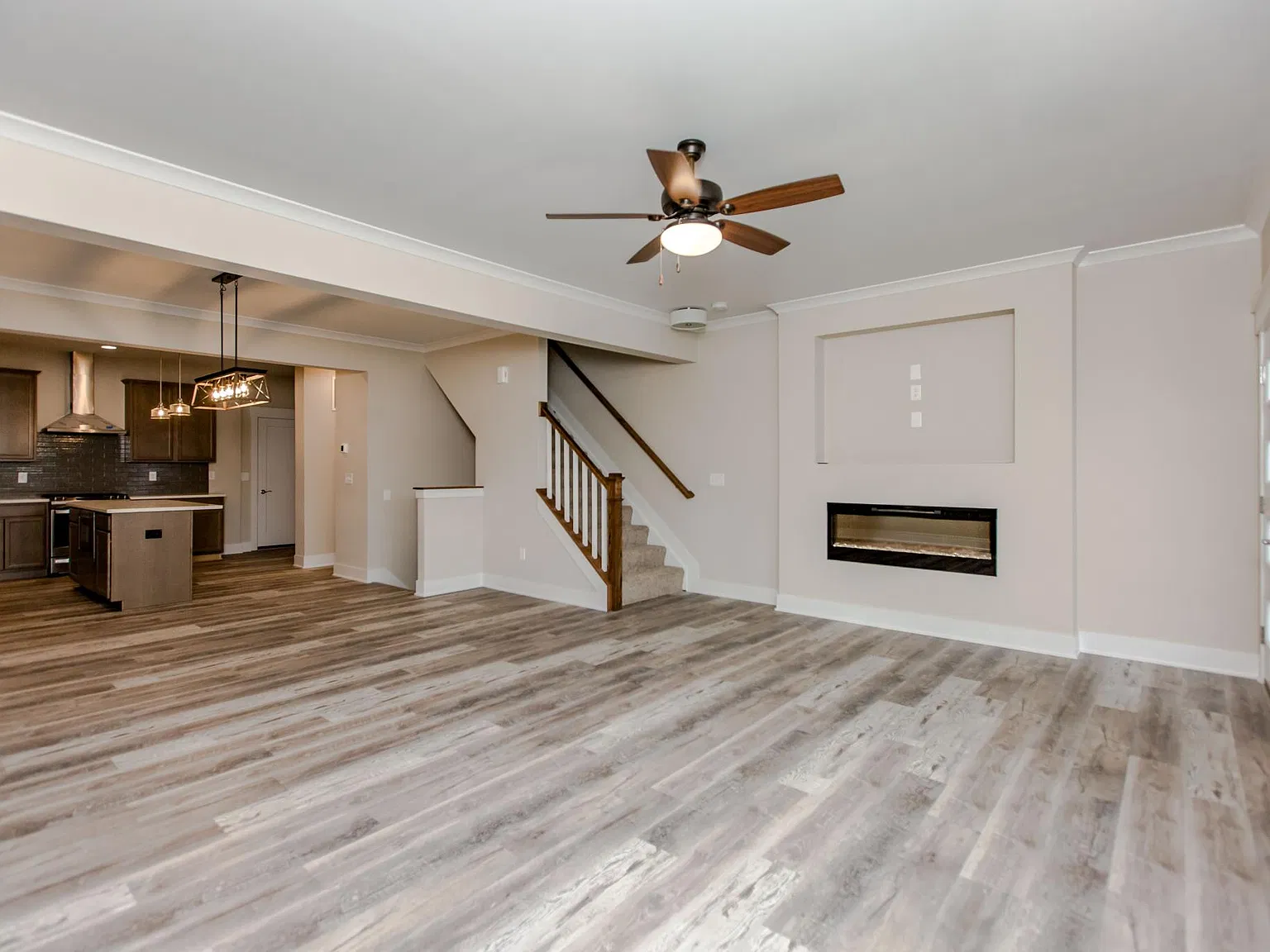 3 bed, 3.5 bath, 2797 sqft, $3,800 — Photo 4