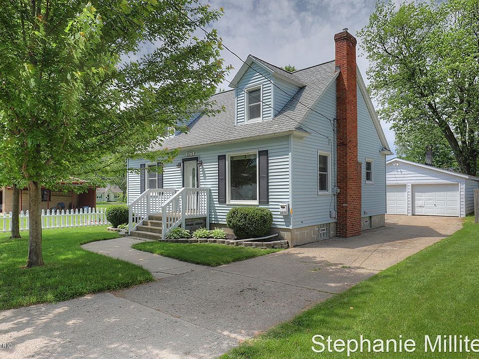 1st image of 3571 Barker St