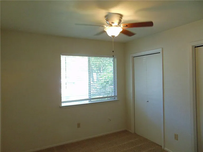 9213 Independence Loop — Photo 11