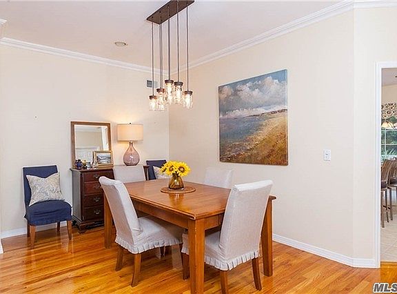 4th image of 95 Paddington Cir