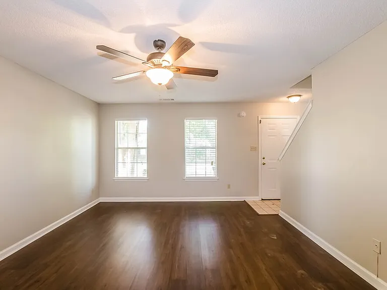1812 Black Bear Cir E — Photo 3