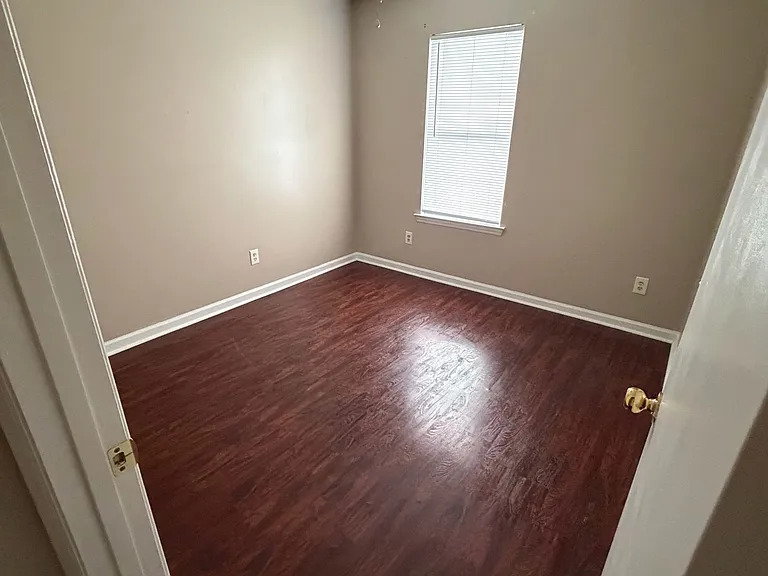 3029 Miranda Rd — Photo 8