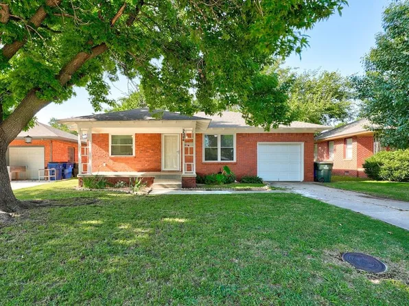 2244 Downing St, The Village, OK 73120