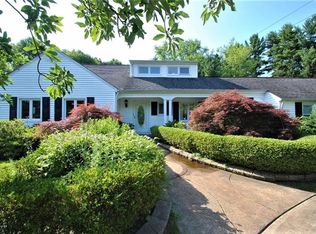 135 Meadowhill Ln, Moreland Hills, OH