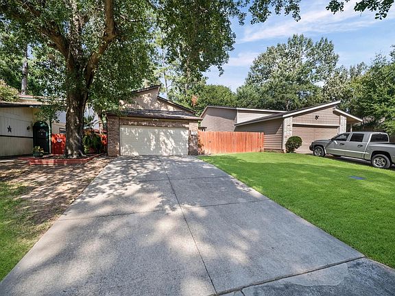 4th image of 3010 Whitman Dr
