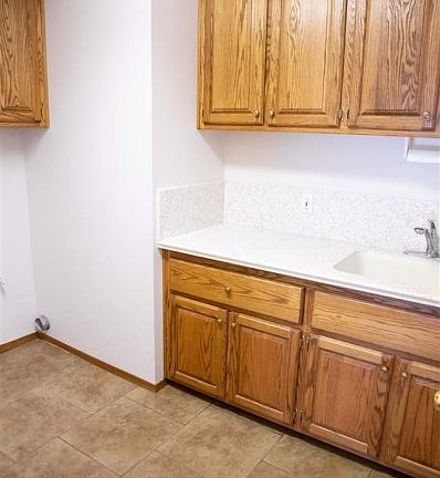 5th image of 181 Sandzen Dr