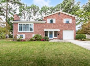 53 Wheatland Dr, Hampton, VA 23666