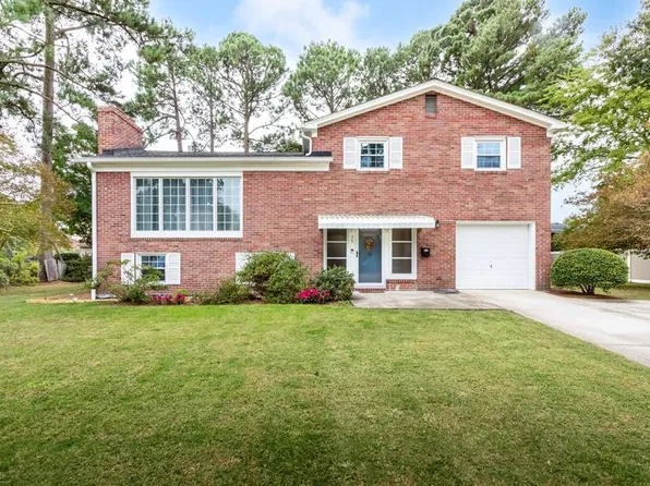 53 Wheatland Dr, Hampton, VA 23666