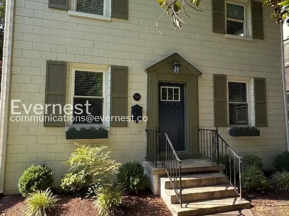 709 Mary Ball St, Fredericksburg, VA 22401