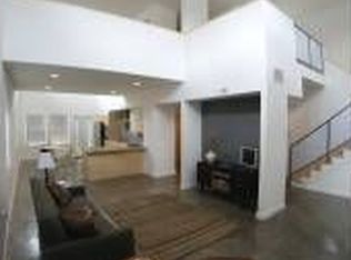 3430 Southwest Trfy, Kansas City, MO 64111
