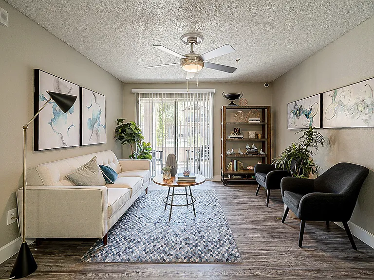 Sterling Point Apartment Homes — Photo 38