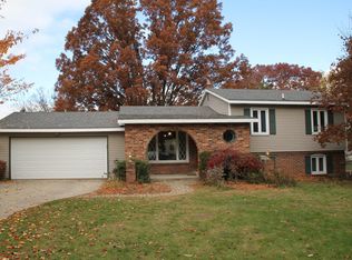 1557 Trentwood St SW, Wyoming, MI 49509