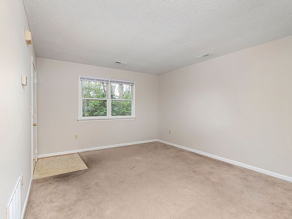 3rd image of 116 Carman Ave APT 7