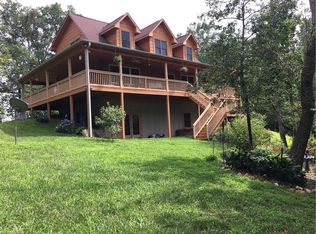 349 Beehive Ln, Mount Airy, NC 27030