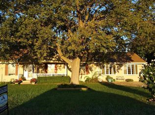 2185 Fawn Rd, Abilene, KS 67410