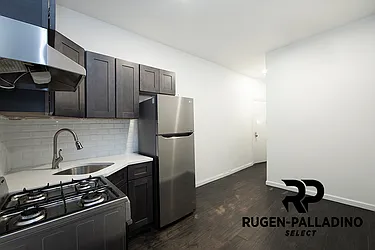Rented by R New York