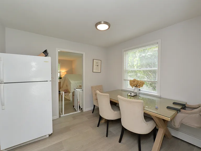 122 Strysko Ave — Photo 16