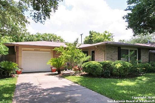 1st image of 8206 GREENBRIAR DR