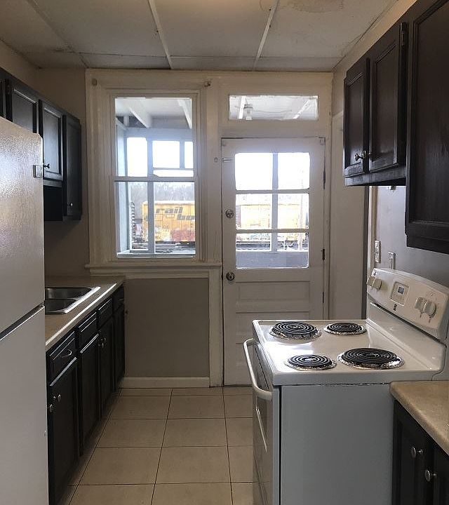 1st image of 330 S Burhans Blvd