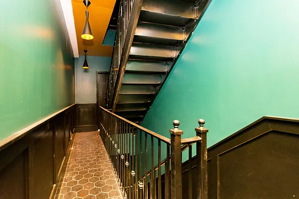 Rented by Clove Realty LLC | media 41