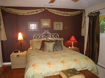 5th image of 1710 Country Club Dr