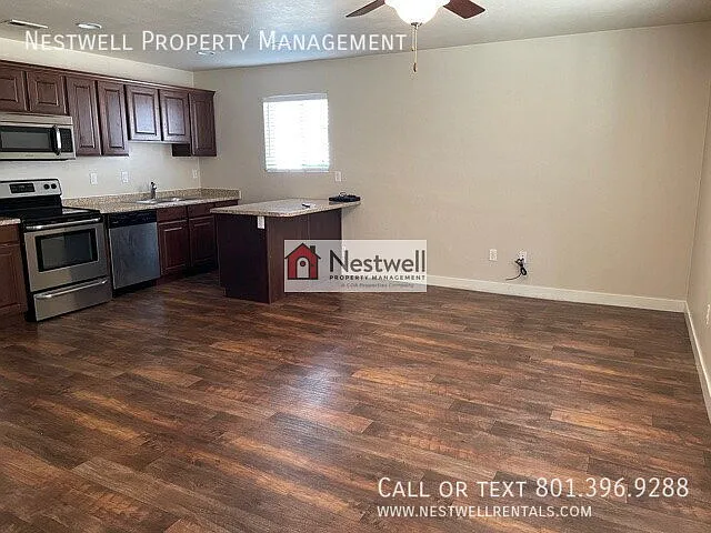 284 N 725 E — Photo 4