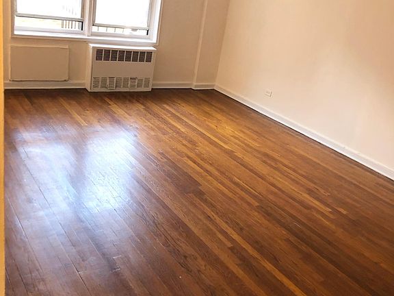 5th image of 14219 Barclay Ave APT 6F