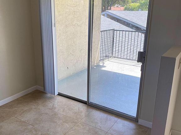 4th image of 872 Gallatin Dr APT 3