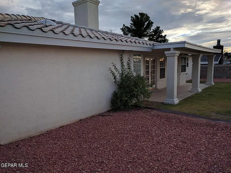 7417 Mission Viejo Dr — Photo 28