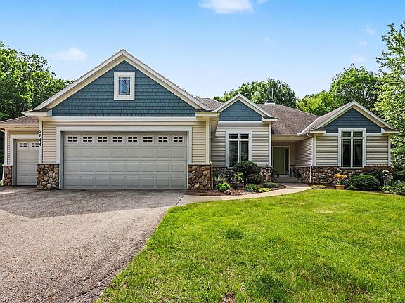 2nd image of 2844 Bunker Hill Dr