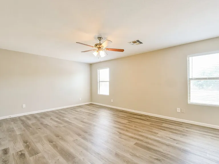 2236 E Spruce Dr — Photo 9