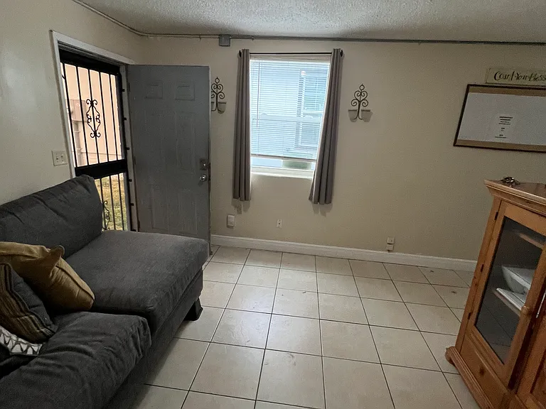 1345 McConihe St #1 — Photo 7