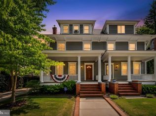 3107 34th St NW, Washington, DC 20008