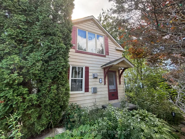 69 Berry St, Meaford, ON N4L 1G4