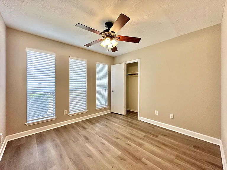 1514 Park Meadow Dr — Photo 13