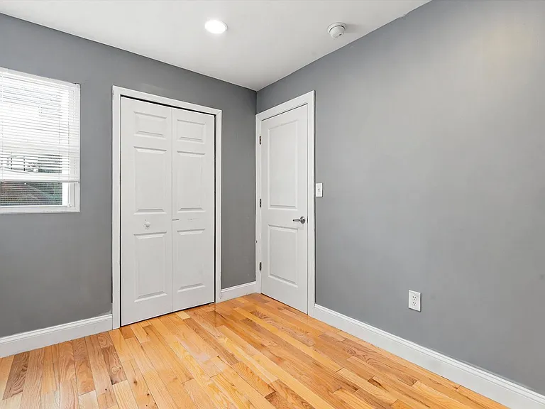 2504 Manton St — Photo 31