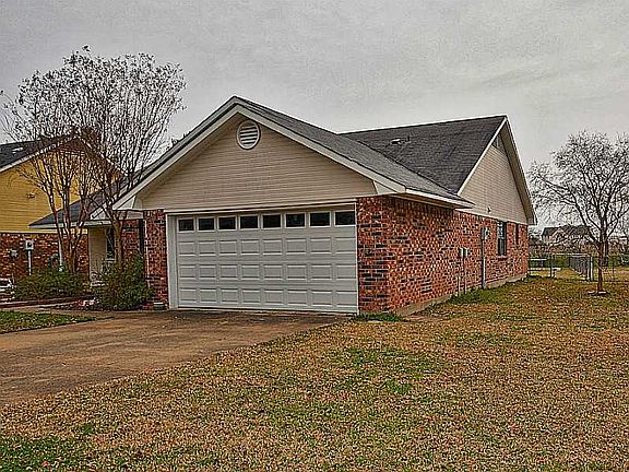 2nd image of 133 S Parkridge Dr