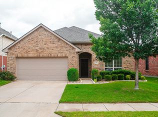 901 Lake Hollow Dr, Little Elm, TX 75068