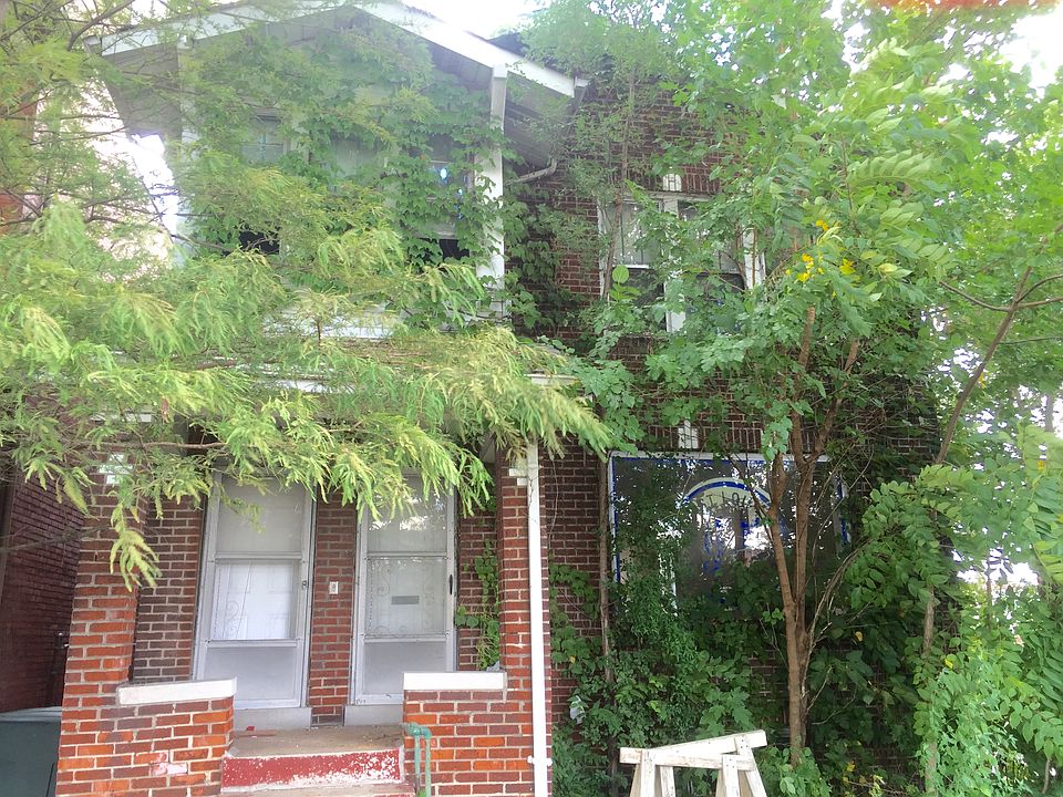 1st image of 3841 S Grand Blvd