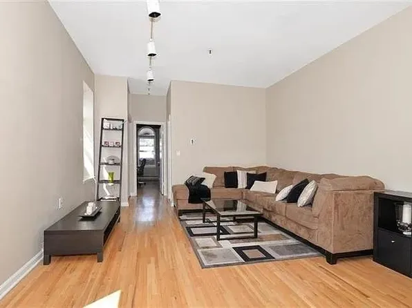533 Monroe Street image 1 of 10