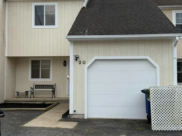 20 Queen Anne Ct, Marlton, NJ 08053